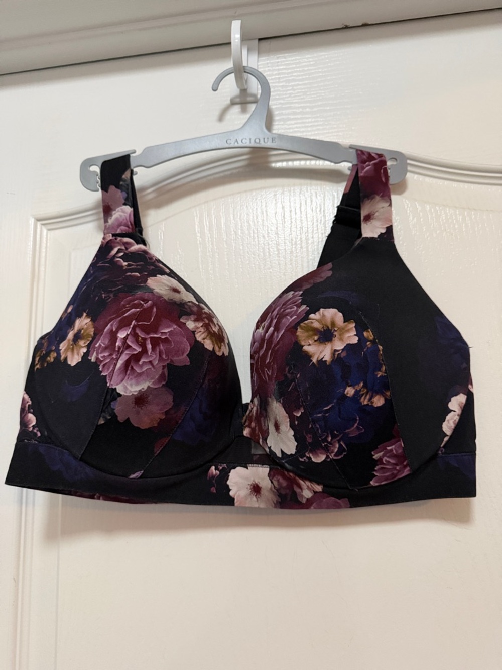 Lane Bryant Cacique Comfort bliss lightly lined plunge bra size 38DD